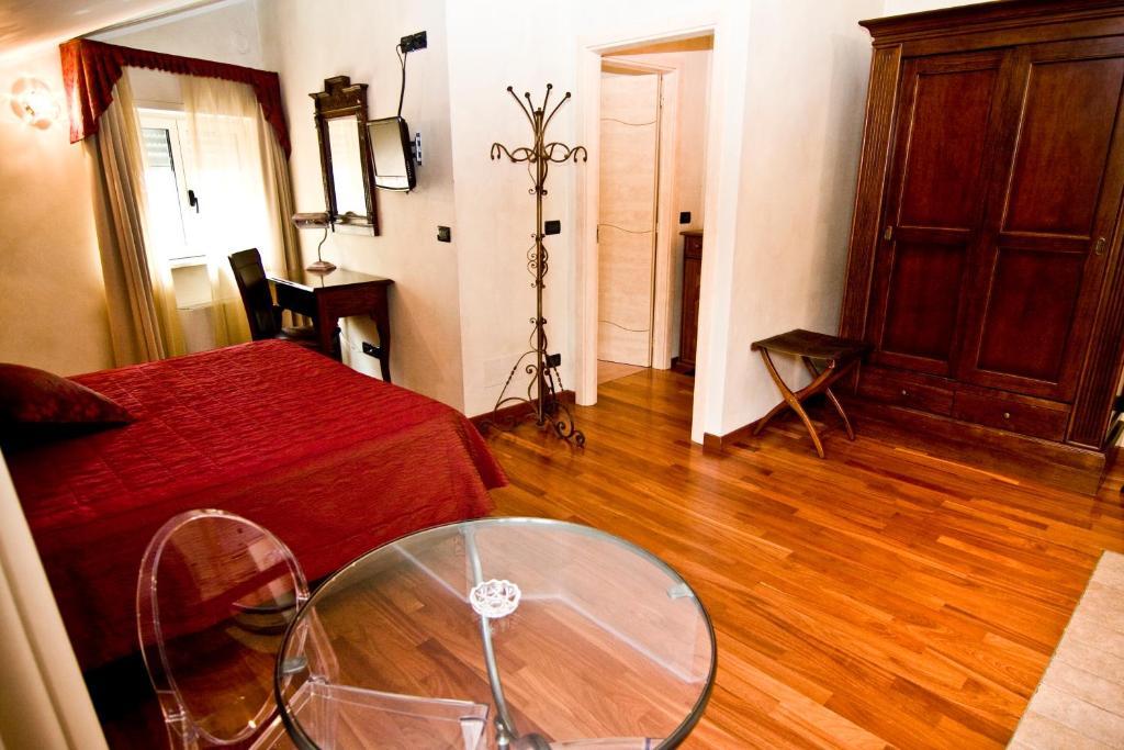 Hotel Regina Pinerolo Kamer foto